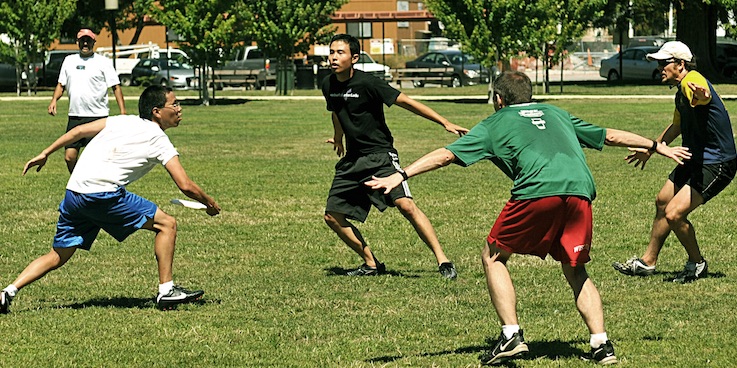 Image of people playing Frisbee